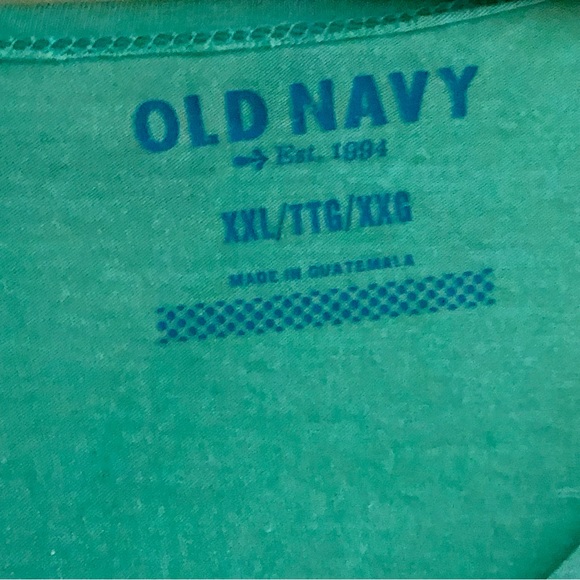 2) Old Navy Vintage Graphic Tee’s Hawaiian Anthurium - Picture 4 of 8